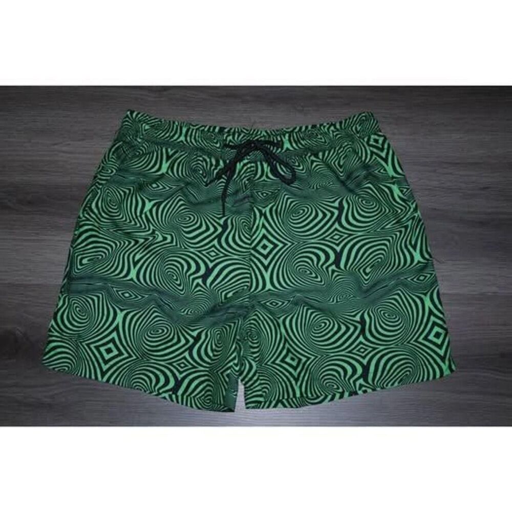 iHeartraves Men's rave black and green Shorts